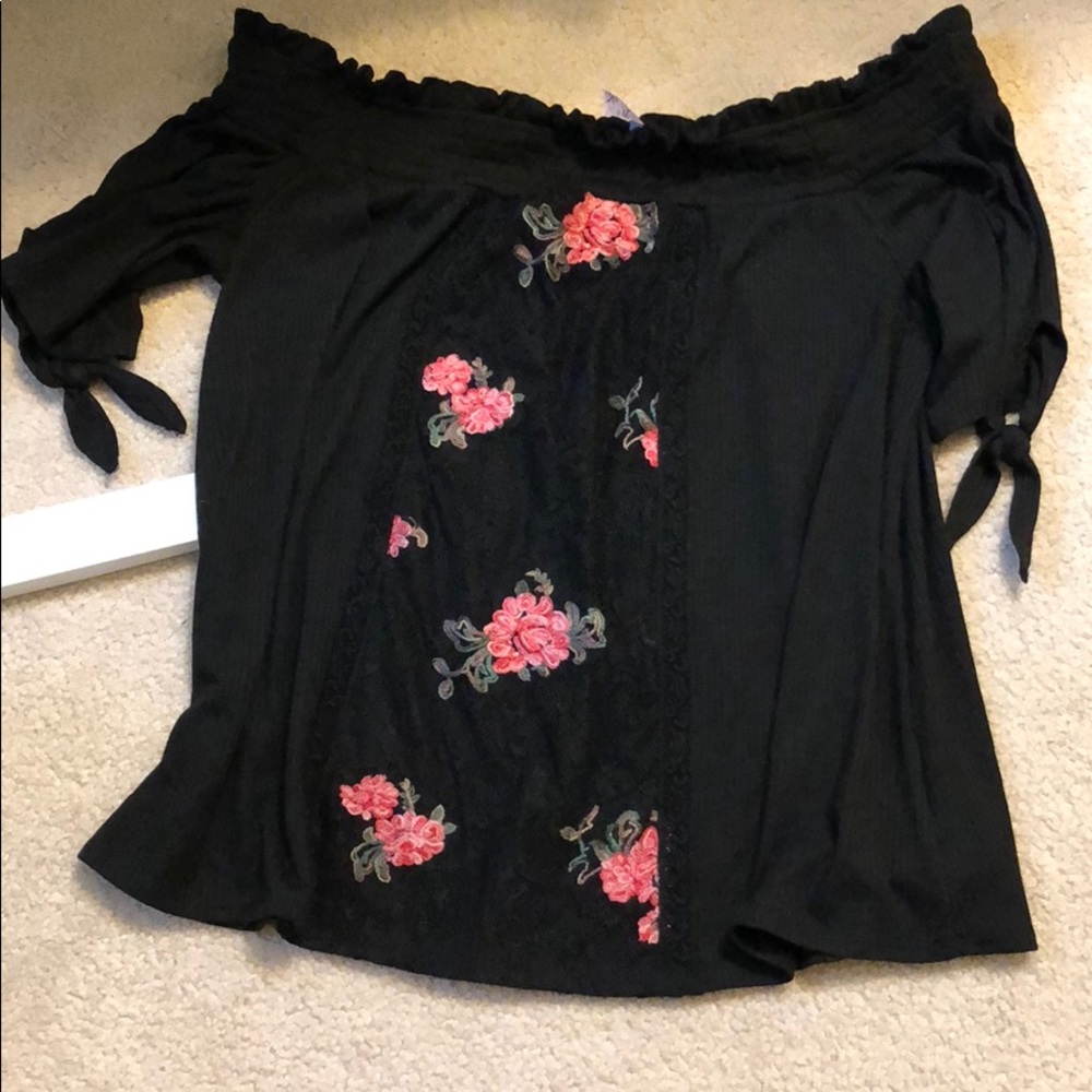 Off the shoulder floral shirt